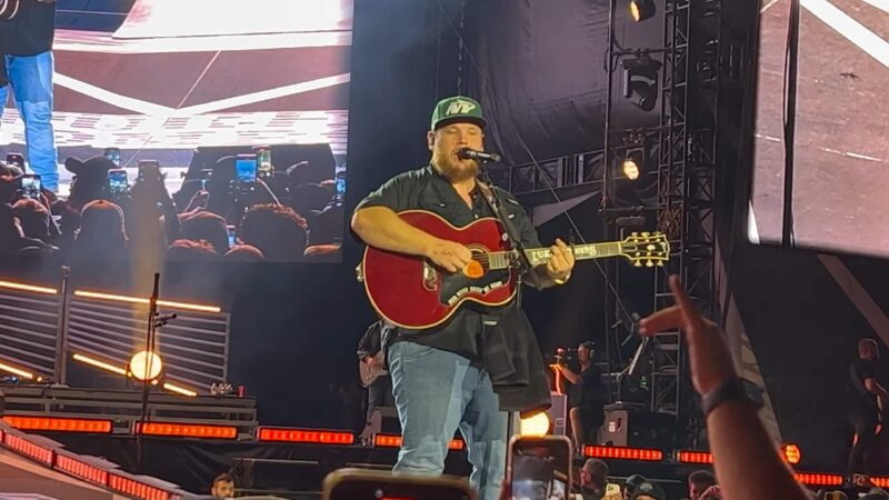 Luke Combs at MetLife Stadium