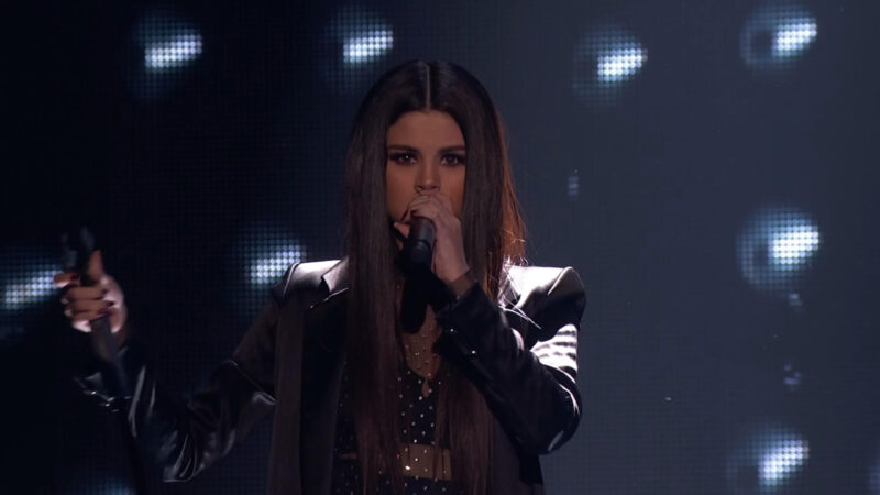 Selena Gomez Live Performance at American Music Awards