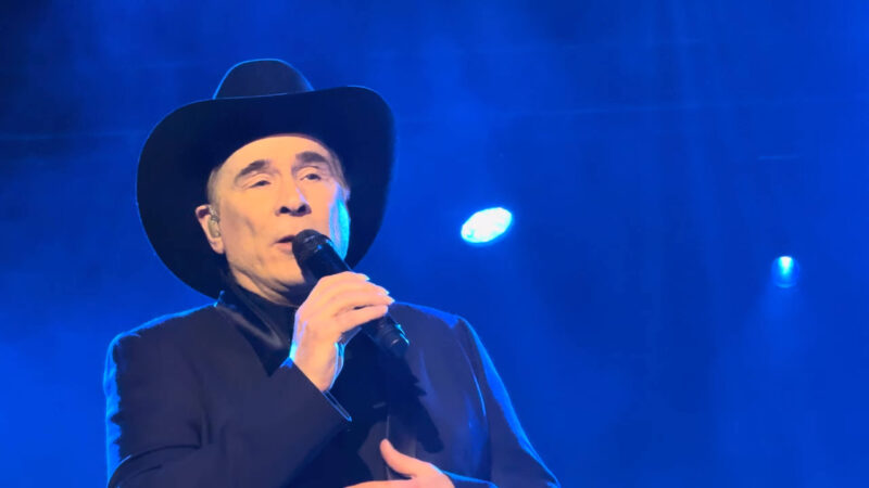 Clint Black at the Shreveport Municipal Auditorium