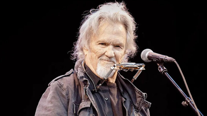 Kris Kristofferson Live Performance