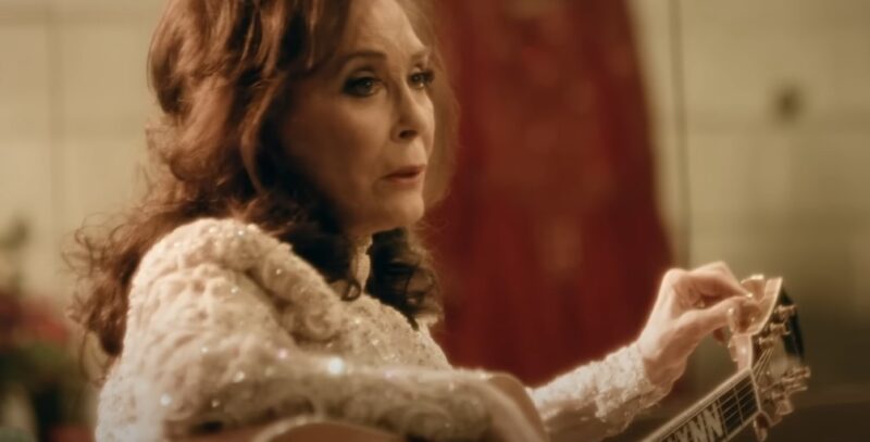 Loretta Lynn in the Music Video for the Song Lay Me Down